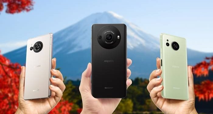 Ilustrasi Foto Rangkaian Produk Sharp Smartphone