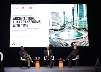 Kamil Muhammad (moderator) Saat Memimpin Talkshow Bersama Budi Sumaatmadja (principal Anggara Architeam) Dan Budiman Hendropurnomo (director Dcm Jakarta)