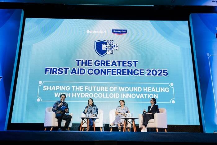 Panel discussion panduan perawatan luka untuk apoteker pertama di indonesia