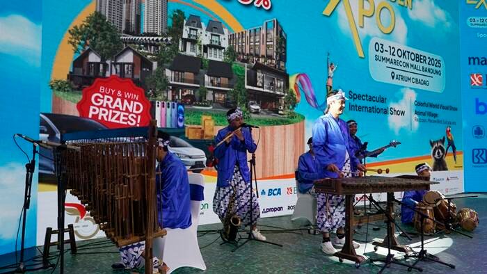 Pertunjukan angklung