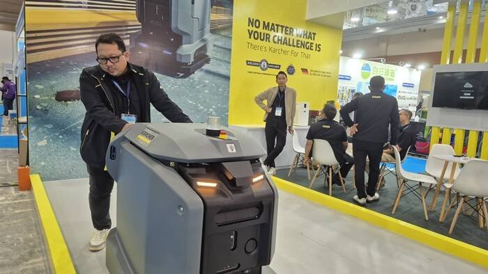 Photo 06 karcher robotik kira b 50