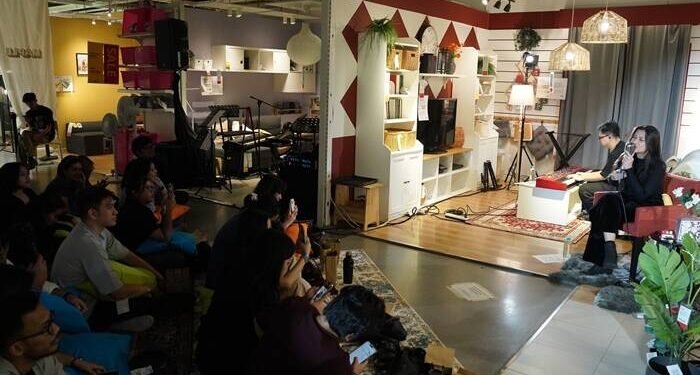 Foto 3b Danilla pada Sesi Dengar Live Home Concert di IKEA Alam Sutera