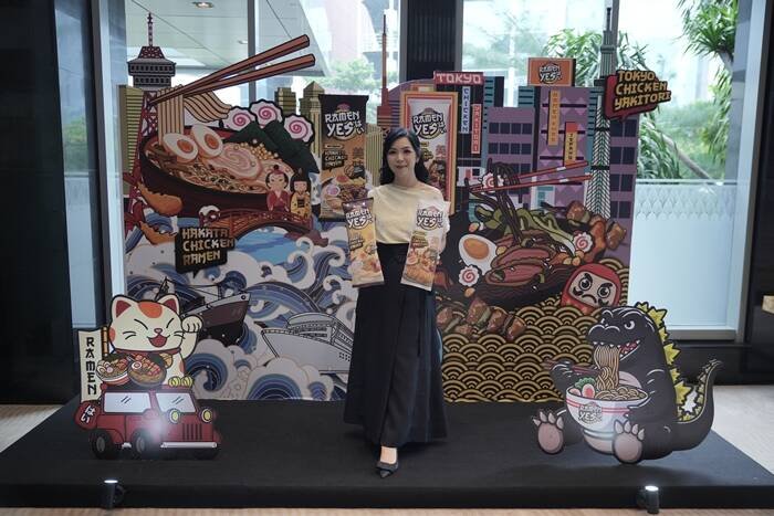 Yohana Adityarini, Brand Manager Ramen YES, dalam Acara Peluncuran Ramen YES