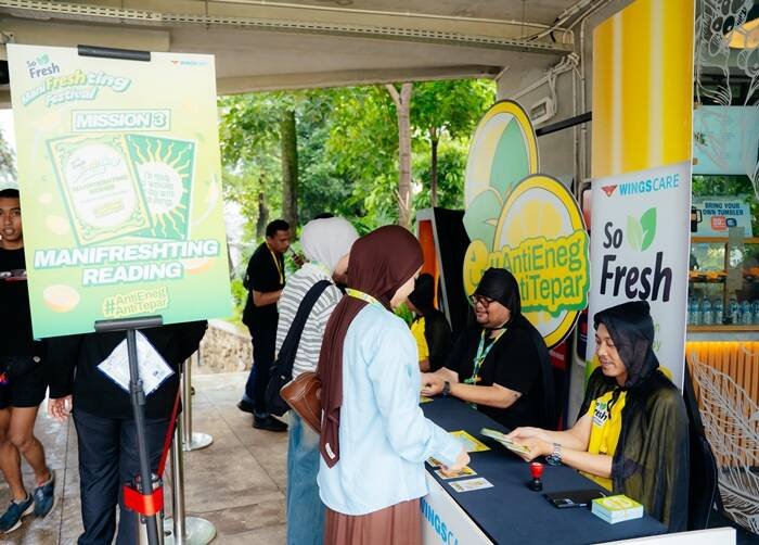 Aktivitas Manifreshting Reading yang disediakan So Fresh untuk pengujung membaca peruntungan dari manifestasi mereka