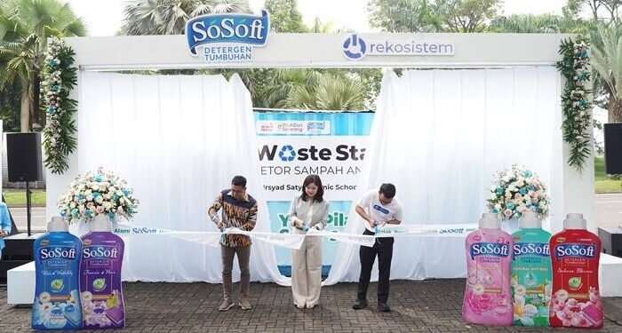 Momen Peresmian Rekosistem X SoSoft Waste Station di kompleks Sekolah Al Irsyad Satya Kota Baru Parahyangan (KBP), Padalarang, Kabupaten Bandung Barat