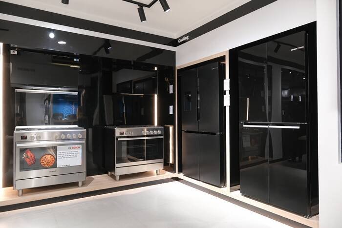 Bosch Fridge Accent Line dengan Vita Fresh dan Kitchen Appliances