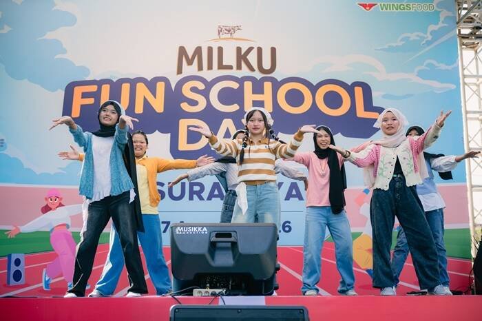 Penampilan Siswa Pada Kompetisi Dance MILKU Fun School Day