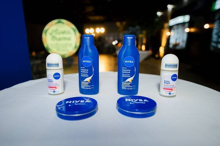 Inovasi Formula terbaru dalam NIVEA Intensive Moisture Body Lotion & NIVEA Extra Bright Deodorant